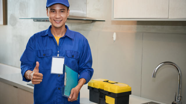 Teknisi AC Profesional